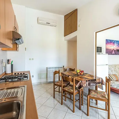 Daire Lovely In With House Sea View *